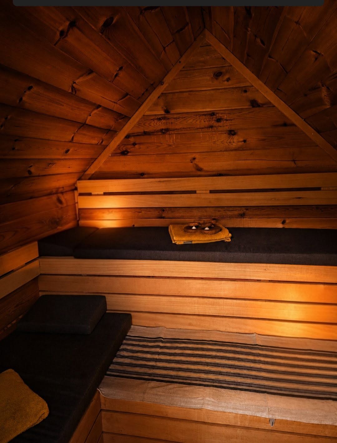 Finse sauna bij Bijzonder Buitenaf met comfortabele saunamatrassen
